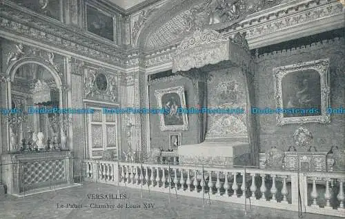 R018152 Versailles. Le Palais Chambre de Louis XIV. Cosse