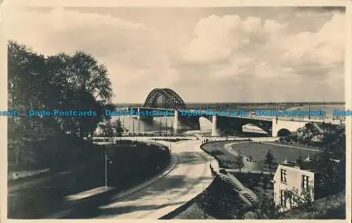 R019274 Nijmegen. Brug Over de Waal. A. G. van Agtmaal