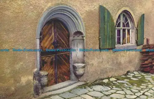 R018656 Alte Postkarte. In der Nähe des Hauses. Türen und Fenster. Photochromie