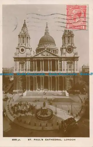 R022357 St. Pauls Cathedral. London. Arcadian