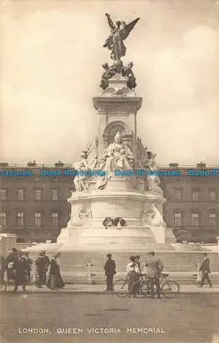 R043034 London. Queen Victoria Memorial. Corbyn