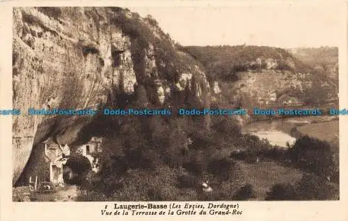 R044279 Laugerie Basse. Vue de la Terrasse de la Grotte du Grand Roc