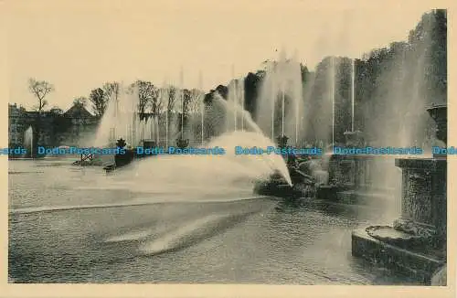 R04771 Parc du Chateau de Versailles. Grandes Eaux. Le Bassin de Neptune