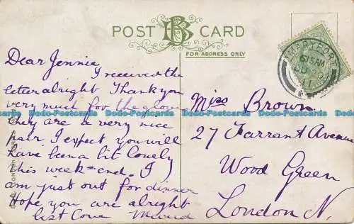 R049803 Alte Postkarte. Frau im roten Kleid. B. B. London. 1911