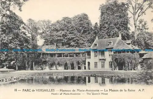 R051566 Parc de Versailles. Weiler von Marie Antoinette. The Queens House. Cormau