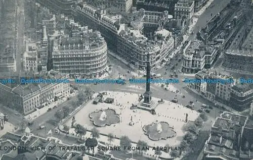 R050436 London Blick auf den Trafalgar Square aus einem Flugzeug. Toler Bros. 1934