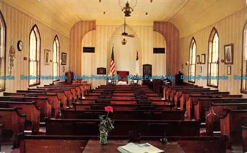 R054058 Die kleine braune Kirche im Tal Nashua. Iowa. Glenn L. Utterback. Ha