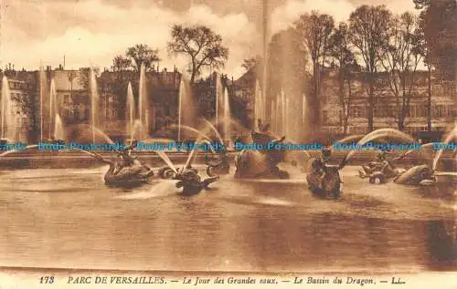 R054826 Parc de Versailles. Le Jour des Grandes Eaux. Le Bassin du Dragon. LL. N