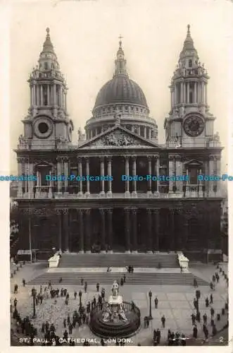 R055860 St. Pauls Cathedral. London. RP. 1931