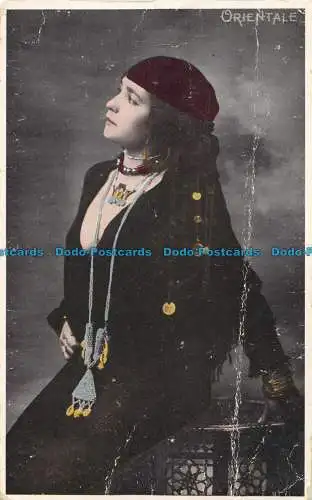 R057115 Orientale. Frau. Klischee L. Papazoglou