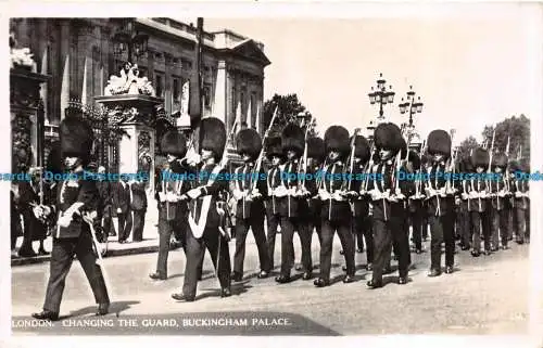 R059857 London. Schutz wechseln. Buckingham Palace. Tokim Produktion. RP