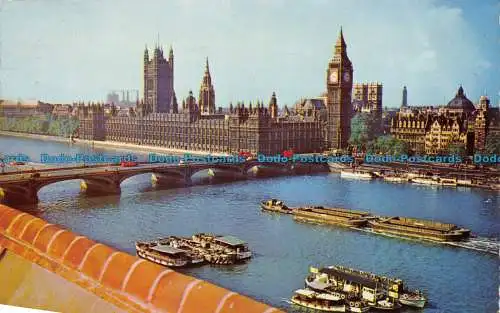 R068325 Houses of Parliament. Westminster Bridge. London. 1963