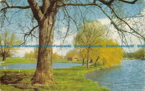 R069615 Wicksteed Park. Kettering. Lachs