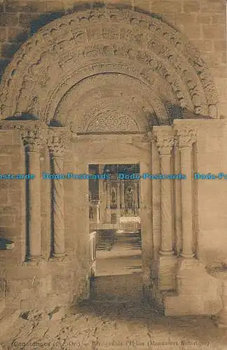 R071586 Coustonges. Portique de l Eglise
