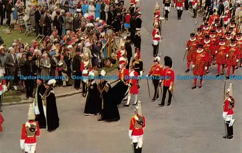 R071830 H. M. Queen Elizabeth II und H. R. H. The Duke of Edinburgh at the Garte