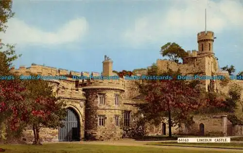 R082131 Lincoln Castle. Nr 64163