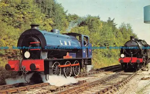 R083168 Lokomotiven 196 Errol Lonsdale und 31874 bei Ropley auf der Mid Hants Wate