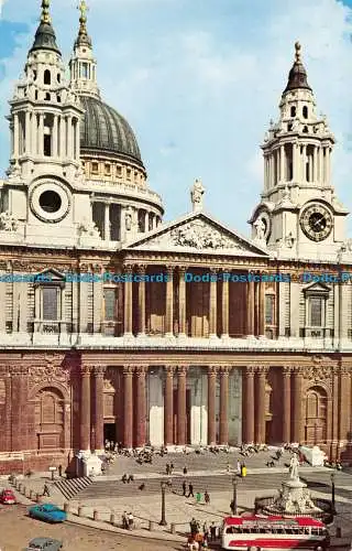 R083653 St. Pauls Cathedral. London