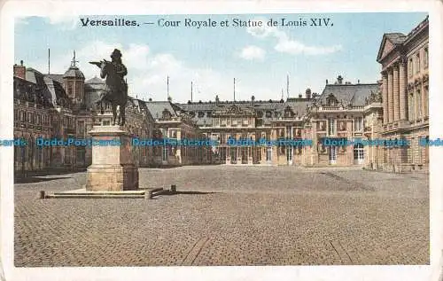 R090228 Versailles. Cour Royale et Statue de Louis XIV