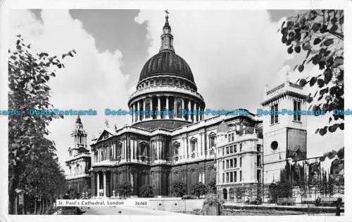 R090815 St. Pauls Cathedral. London. RP