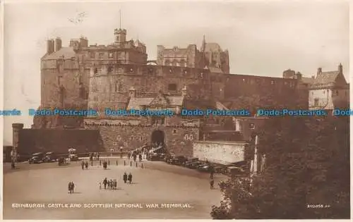 R092009 Edinburgh Castle und Scottish National War Memorial. Valentinstag. RP