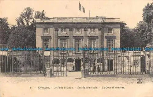 R093949 Versailles. Le Petit Trianon. Entree Principale. La Cour d Honneur. Nr 8