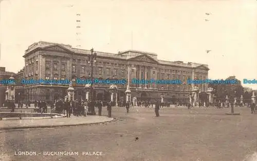 R095309 London. Buckingham Palace. 1935