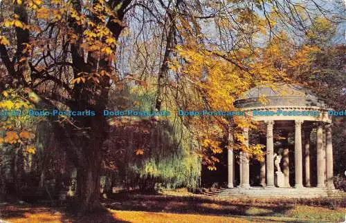 R105186 Versailles. Trianon. Liebt Tempel. LYS. 1966