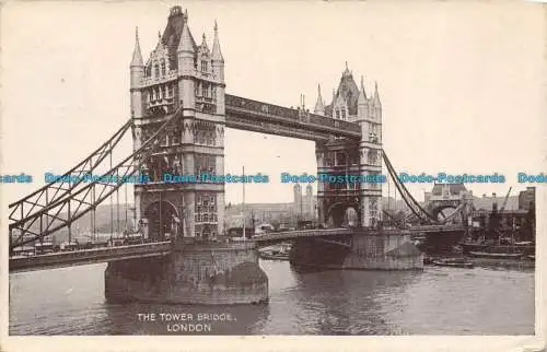 R104105 Die Tower Bridge. London. Britische Produktion. 1920