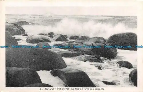 R106668 Roscoff. La Mer en Furie aux Brisants. Nr 64