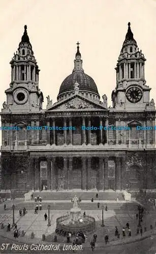 R111010 St. Pauls Cathedral. London. Die klassische