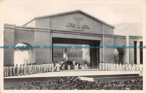 R110495 Passionsspiele 1930 Oberammergau Kreuzanbetung. W. Pfingstl. RP. B. Hopk