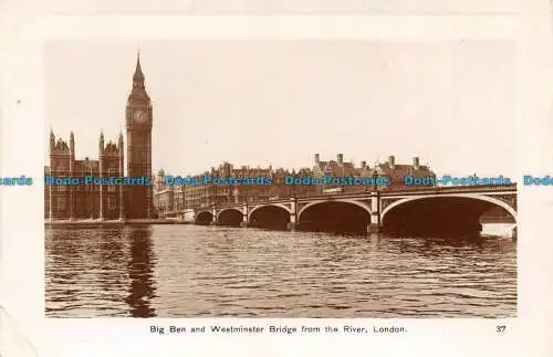 R113463 Big Ben und Westminster Bridge vom Fluss. London. RP