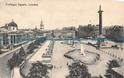 R114504 Trafalgar Square. London. Selfridge. 1914