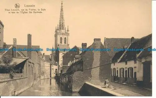 R114603 Louvain. Vieux Louvain Rue du Poirier la Dyle et Tour de l Eglise Ste Ge