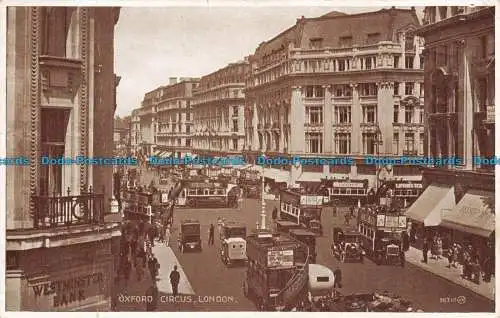 R115440 Oxford Circus. London. Valentinstag. Foto Braun