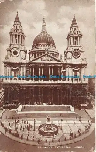 R115577 St. Pauls Cathedral. London