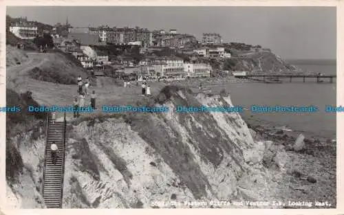 R115075 The Western Cliffs and Ventnor I. W. mit Blick nach Osten. Nahe. RP. 1952