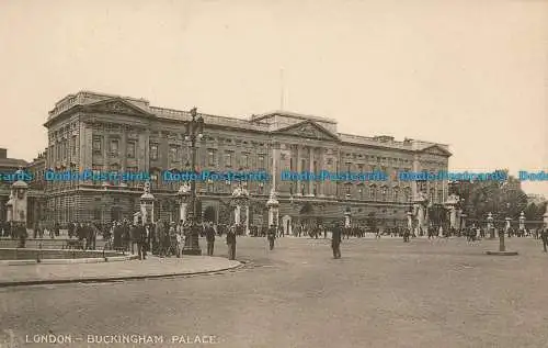 R116561 London. Buckingham Palace. C. F. Castle