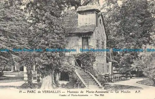 R117988 Parc de Versailles. Weiler von Marie Antoinette. Die Mühle