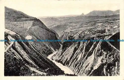 R122059 Nice de la Mure. Le Viaduc de la Rivoire le Drac et le Mont Aiguille