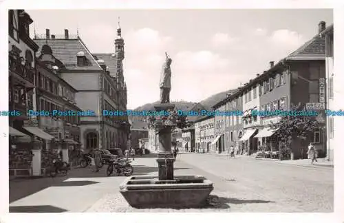 R124560 Wolfach im Herzen des Schwarzwaldes Marktplatzes. 1956