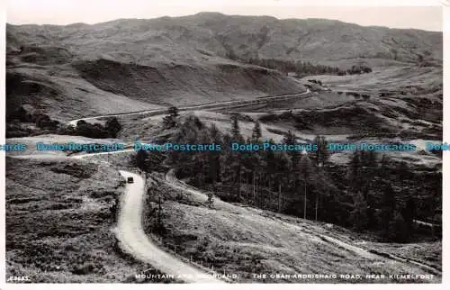 R125189 Berg und Moor. Die Oban Ardrishaig Road in der Nähe von Kilmelfort. Weiß.