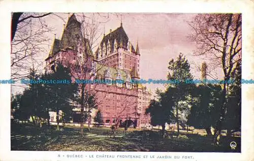R142198 Quebec. Le Chateau Frontenac et le Jardin su Fort. Bill Hopkins Collecti