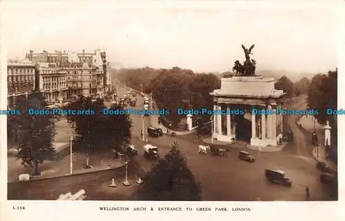 R165089 Wellington Arch und Eingang zum Green Park. London. A.T. RP