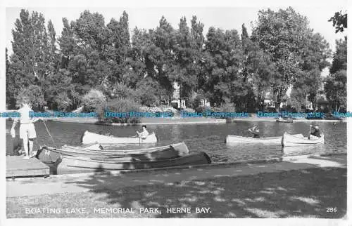 R165214 Boating Lake Memorial Park. Herne Bay. A.H. und S. Paragon. RP