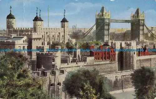 R164766 Tower und Tower Bridge. London. A. V. Fry. 1957