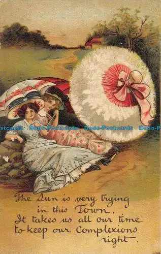 R164029 Die Sonne ist sehr anstrengend in dieser Stadt. Zwei Frauen unter dem Regenschirm. B. B.