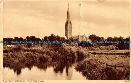 R165264 Kathedrale von Salisbury vom Fluss. Photochrom. Nr. 32479. 1955