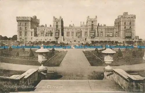 R166848 Windsor Castle. Ostterrasse. Frith. Nr 66982. 1921